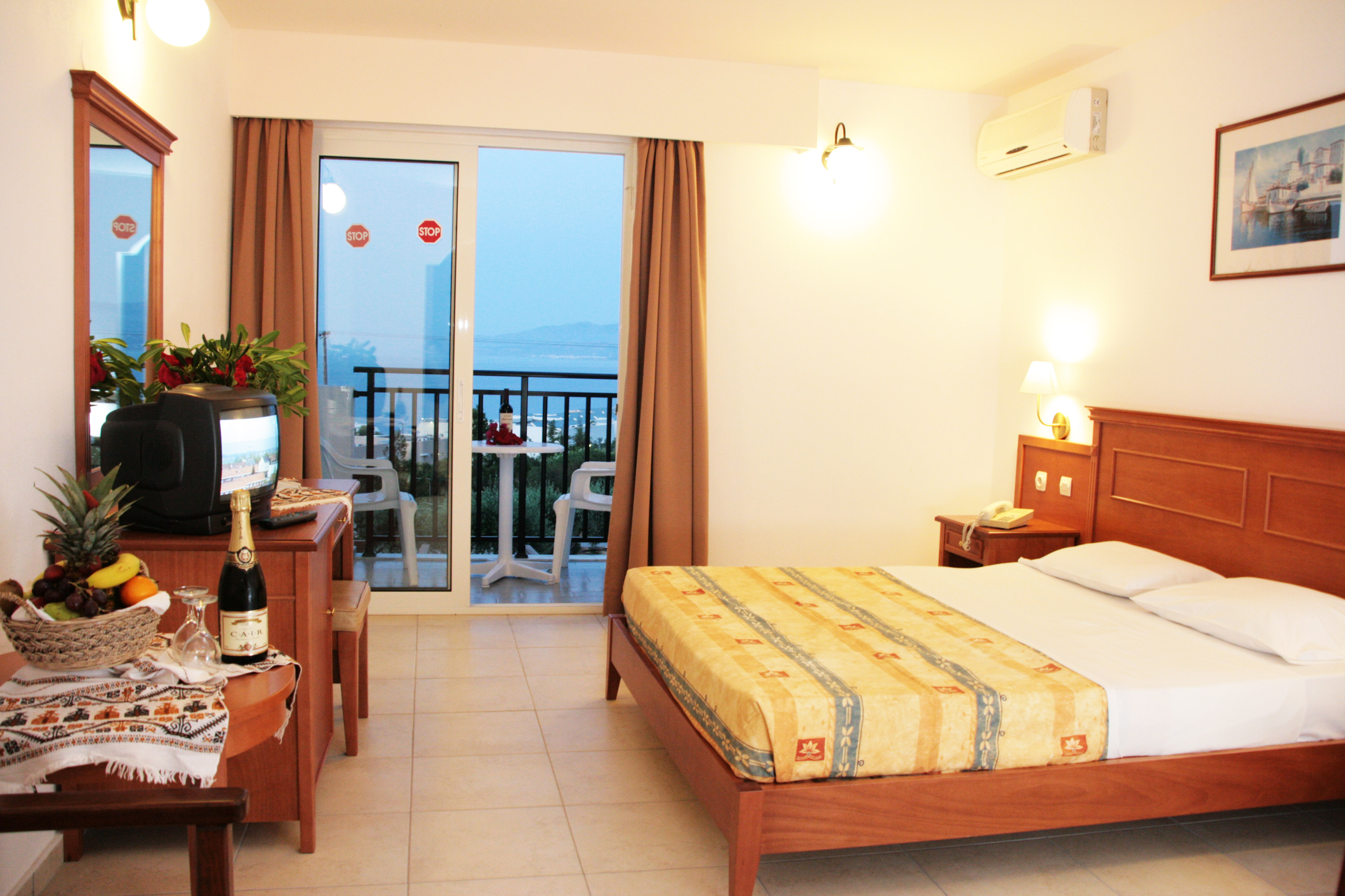 Semiramis Village Hotel